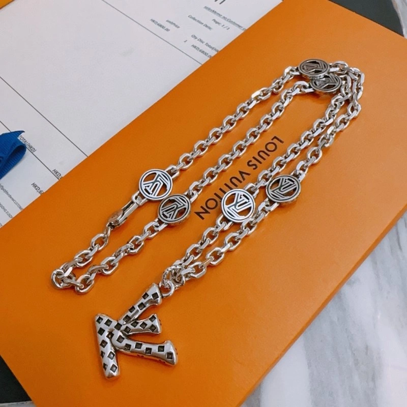 Louis Vuitton Necklaces Cozy 248426