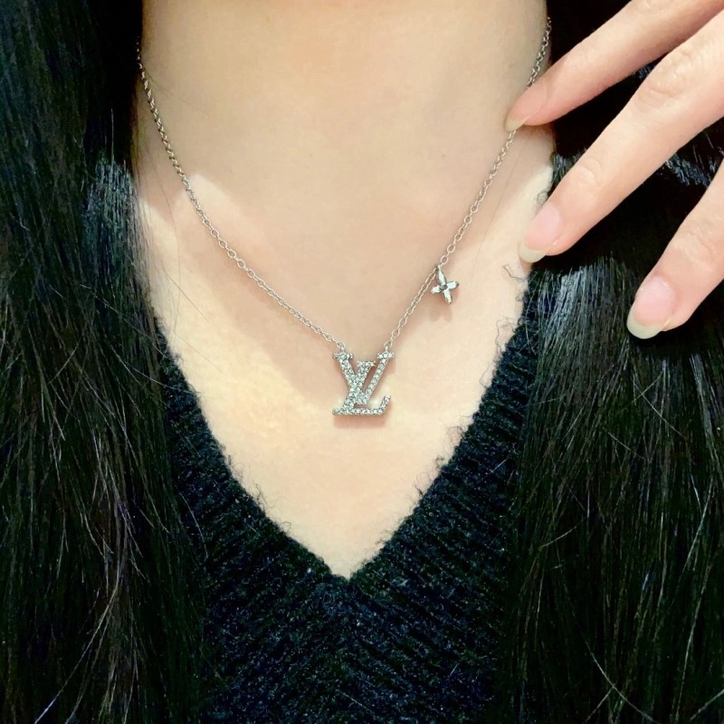 Louis Vuitton Necklaces OdorResistant 248425