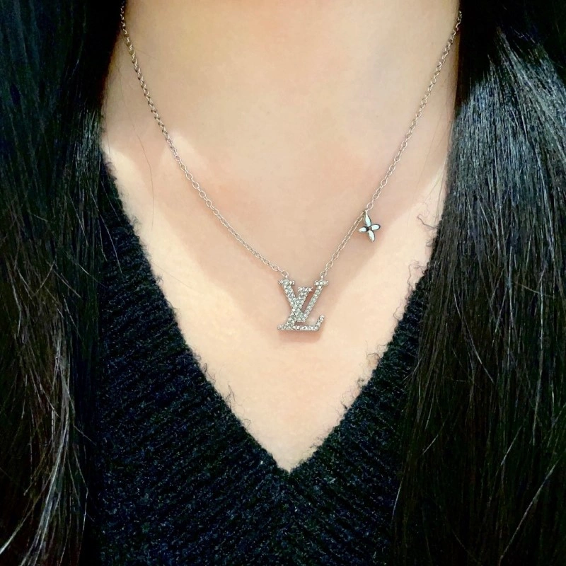 Louis Vuitton Necklaces OdorResistant 248425
