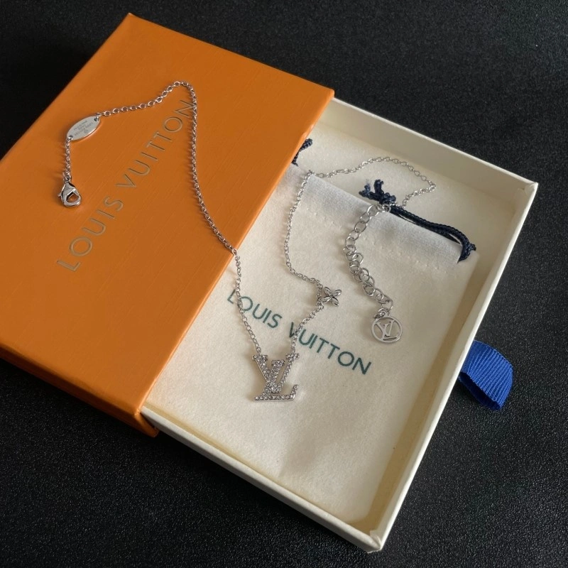 Louis Vuitton Necklaces OdorResistant 248425