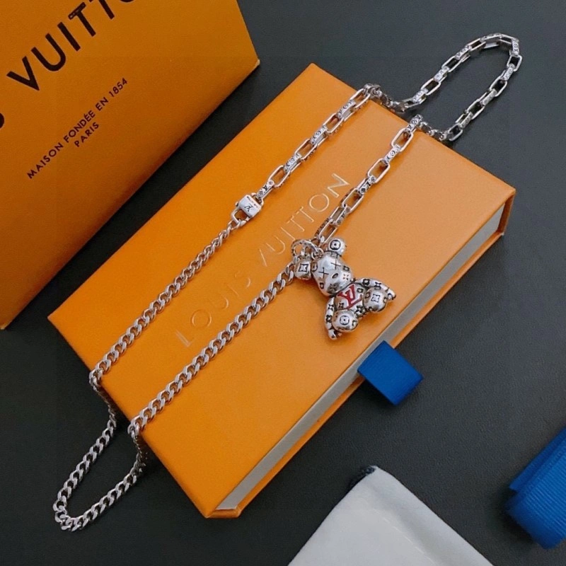 Resilient Louis Vuitton Necklaces 248418