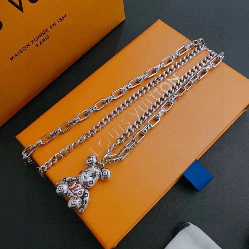 Resilient Louis Vuitton Necklaces 248418
