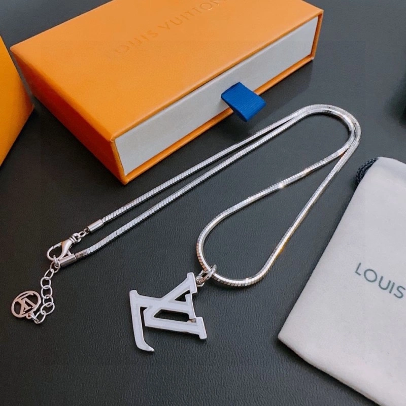 Louis Vuitton Necklaces ModernLook 248417