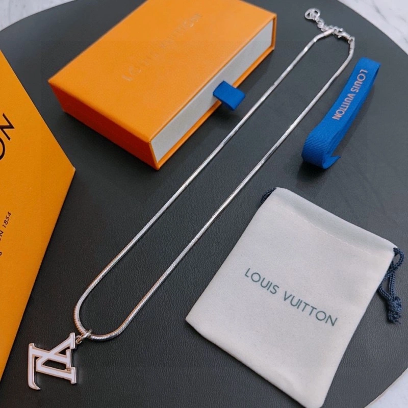 Louis Vuitton Necklaces ModernLook 248417