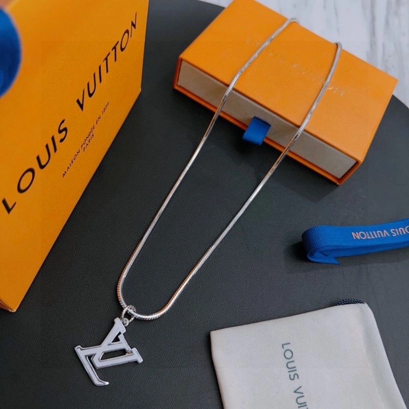 Louis Vuitton Necklaces ModernLook 248417