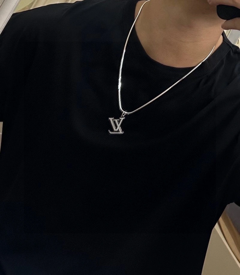 Louis Vuitton Necklaces ModernLook 248417