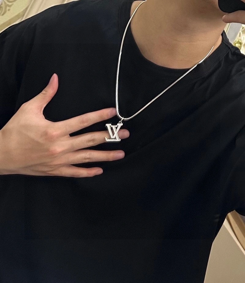 Louis Vuitton Necklaces ModernLook 248417