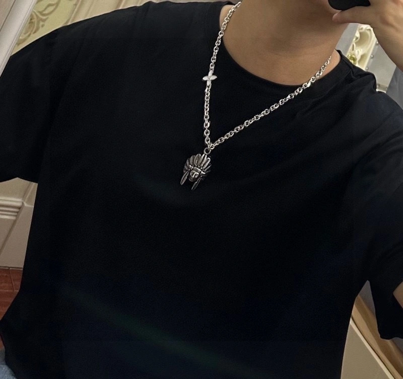 Louis Vuitton Necklaces Lightweight 248410