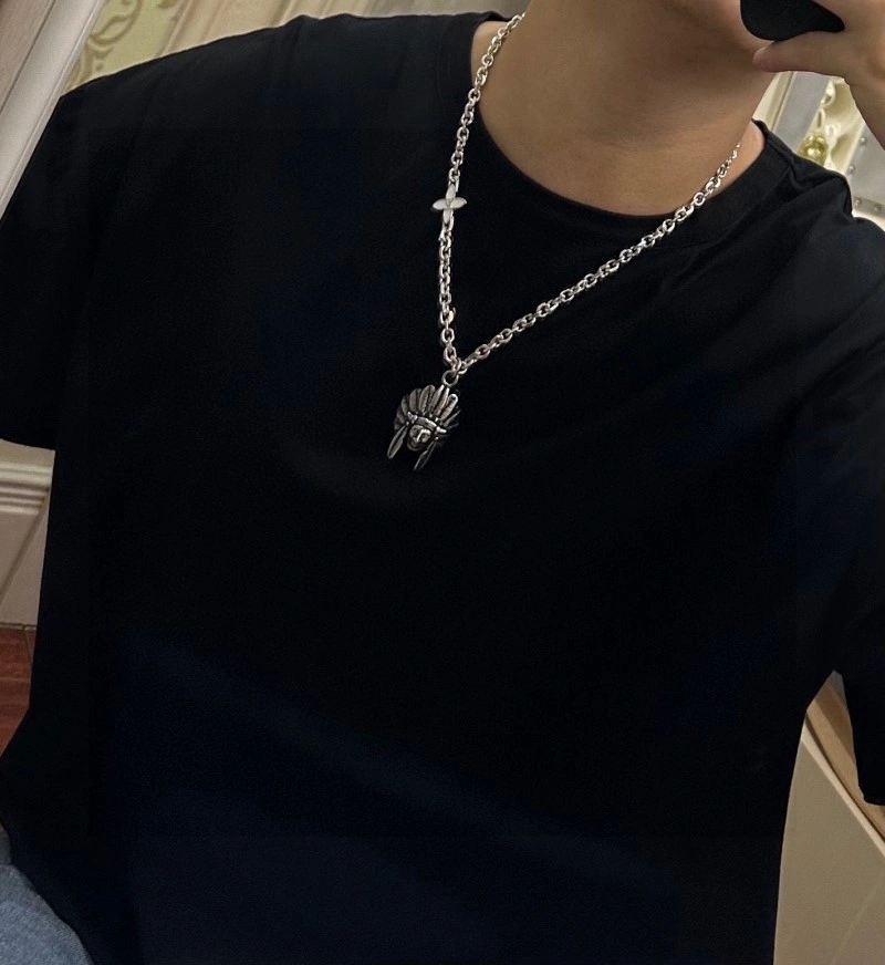 Louis Vuitton Necklaces Lightweight 248410