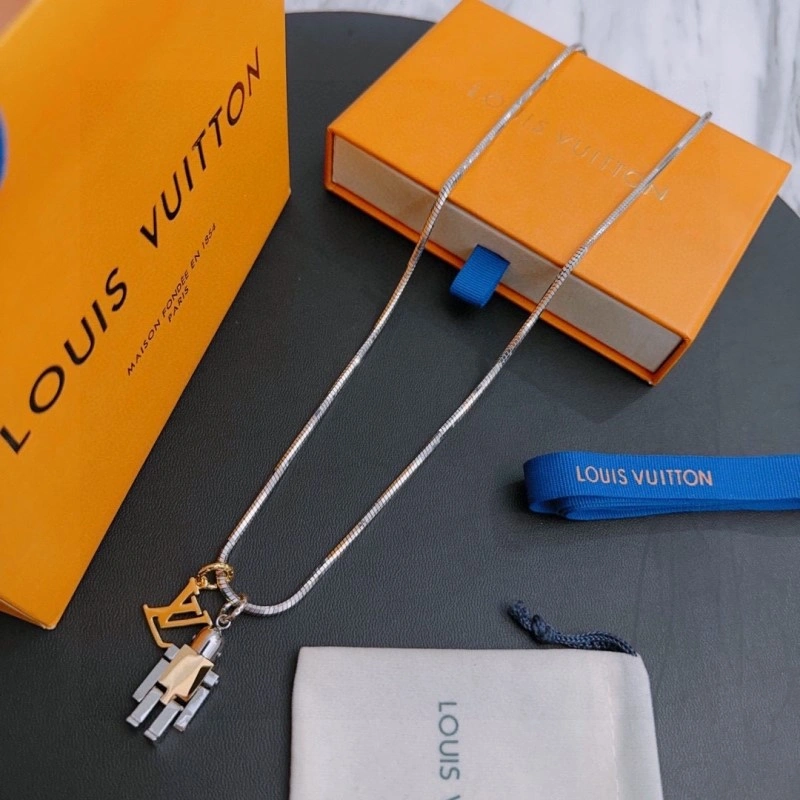 Bright Louis Vuitton Necklaces 248412