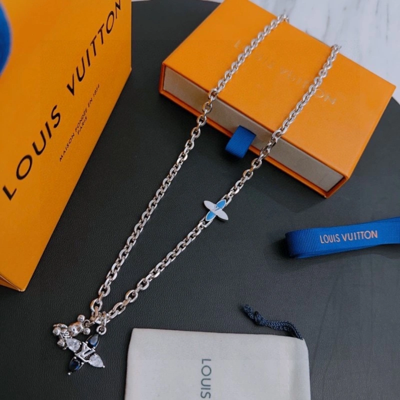 QuickDry Louis Vuitton Necklaces 248411