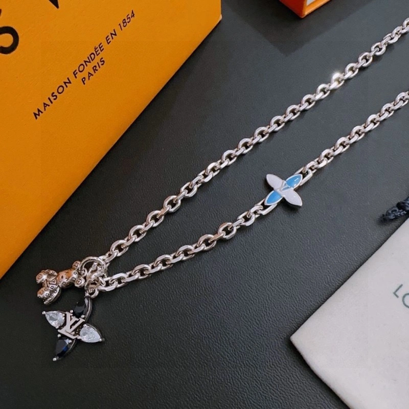 QuickDry Louis Vuitton Necklaces 248411