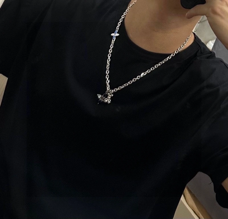QuickDry Louis Vuitton Necklaces 248411