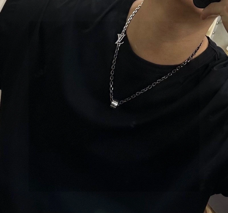 Stretchable Louis Vuitton Necklaces 248409