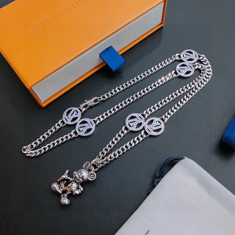 Louis Vuitton Necklaces Lightweight 248413