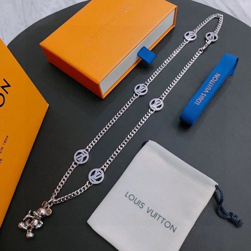 Louis Vuitton Necklaces Lightweight 248413