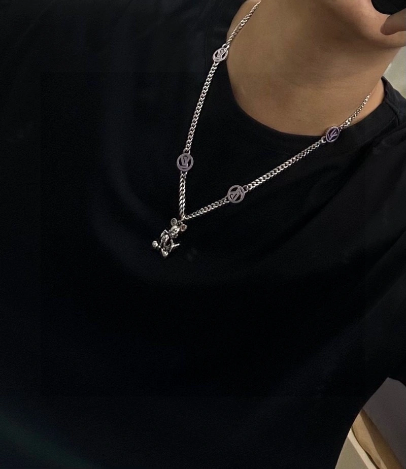 Louis Vuitton Necklaces Lightweight 248413