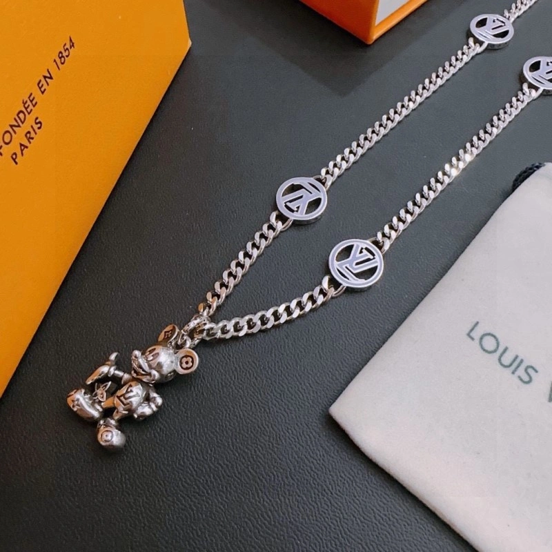Louis Vuitton Necklaces Lightweight 248413