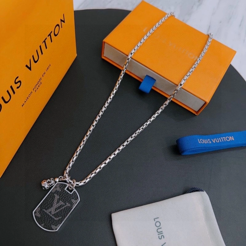 Casual Louis Vuitton Necklaces 248407