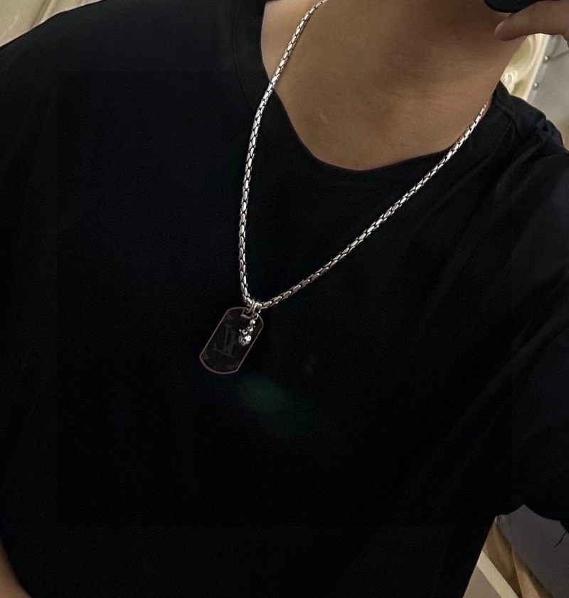 Casual Louis Vuitton Necklaces 248407