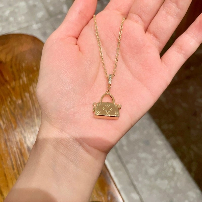 Louis Vuitton Necklaces Breathable 248405