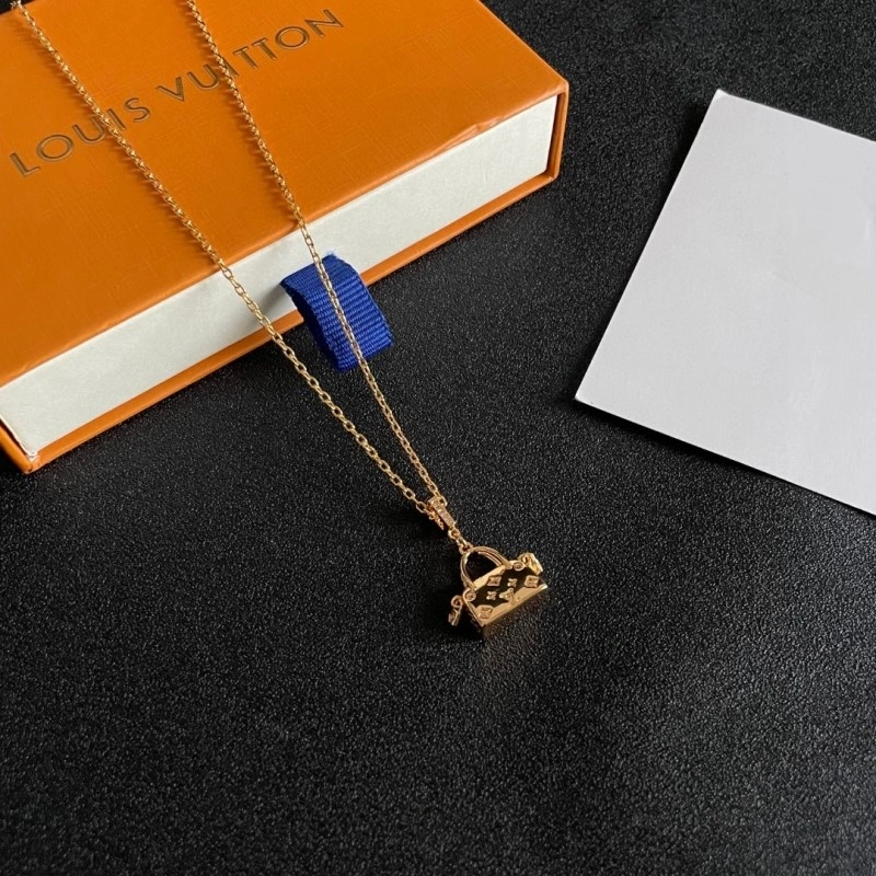 Louis Vuitton Necklaces Breathable 248405