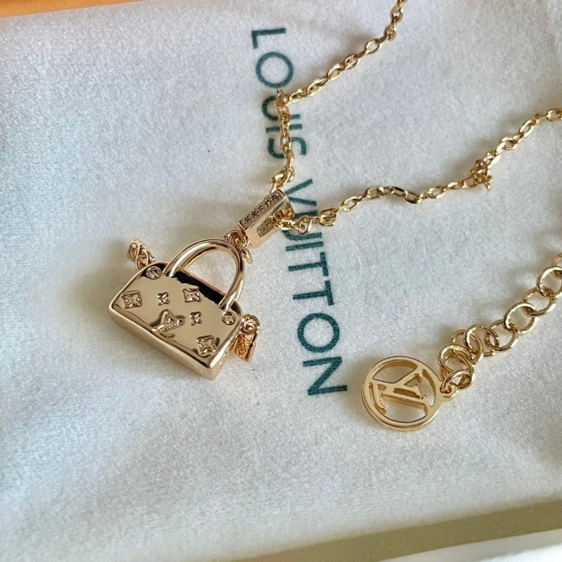 Louis Vuitton Necklaces Breathable 248405