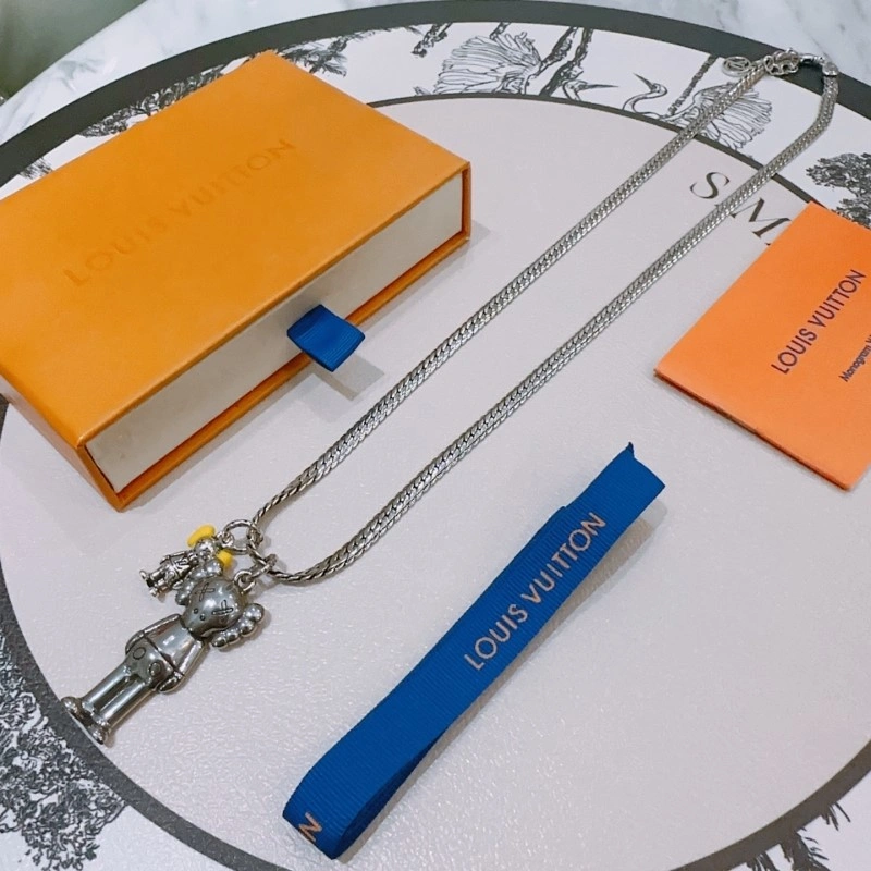 Louis Vuitton Necklaces Bold 248387