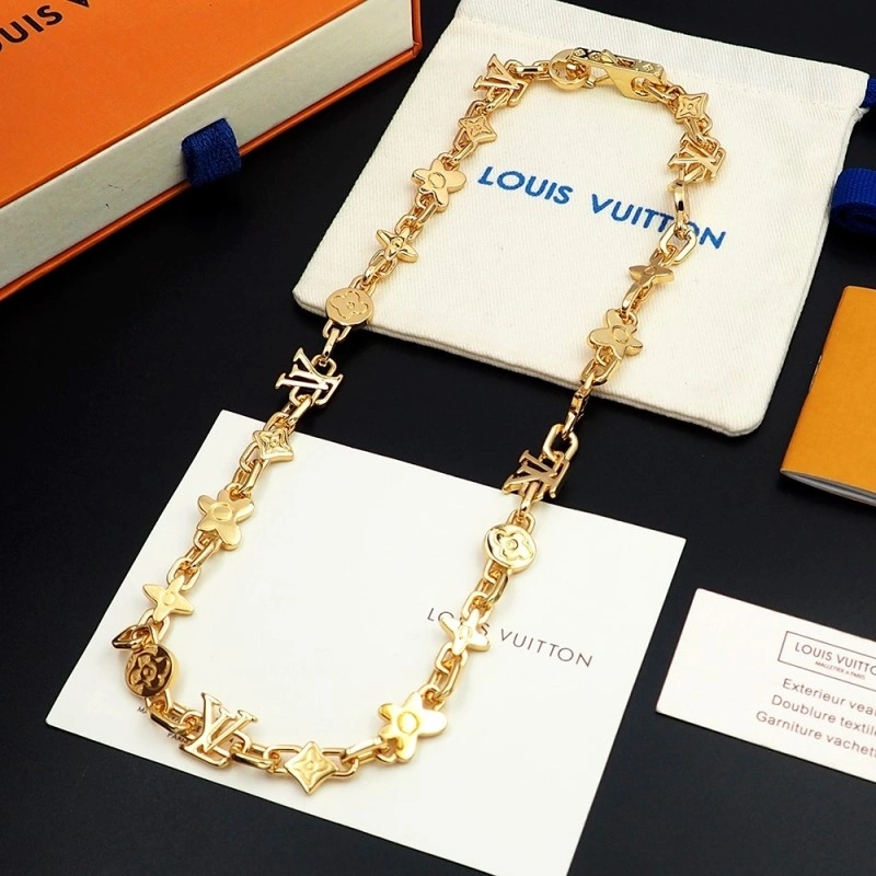 Louis Vuitton Necklaces Elegant 247937