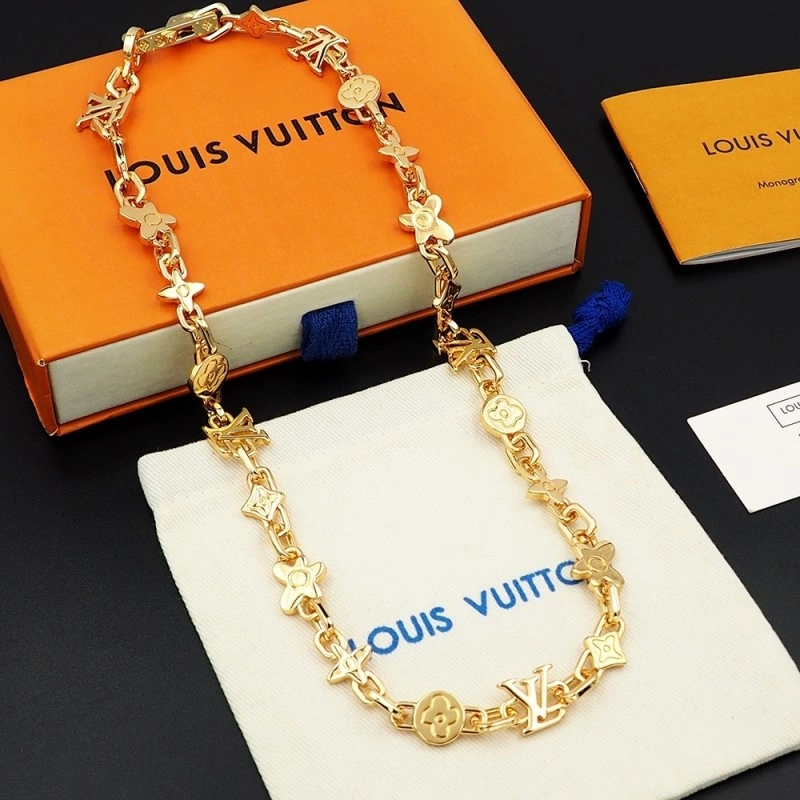 Louis Vuitton Necklaces Elegant 247937