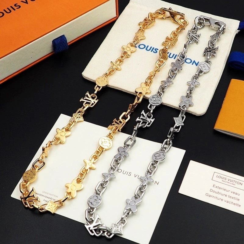 Louis Vuitton Necklaces Bold 247930