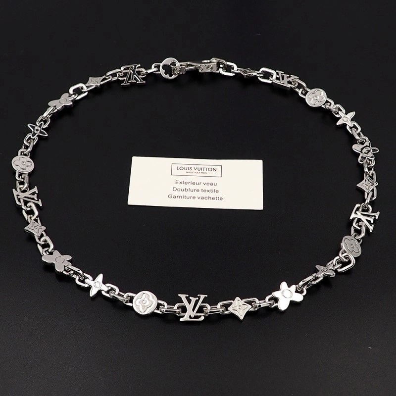 Louis Vuitton Necklaces Bold 247930