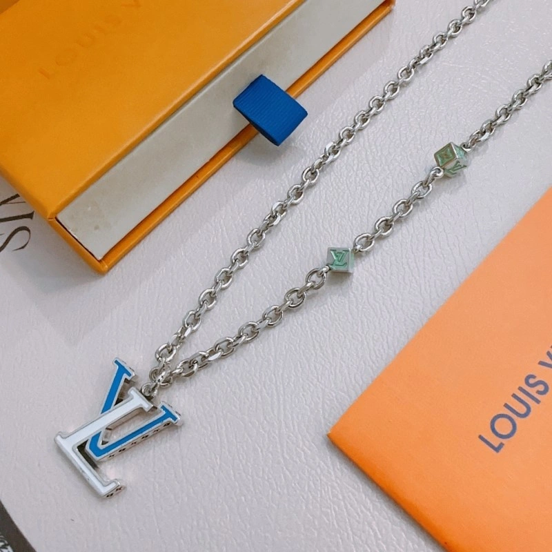 Louis Vuitton Necklaces Flexible 247925
