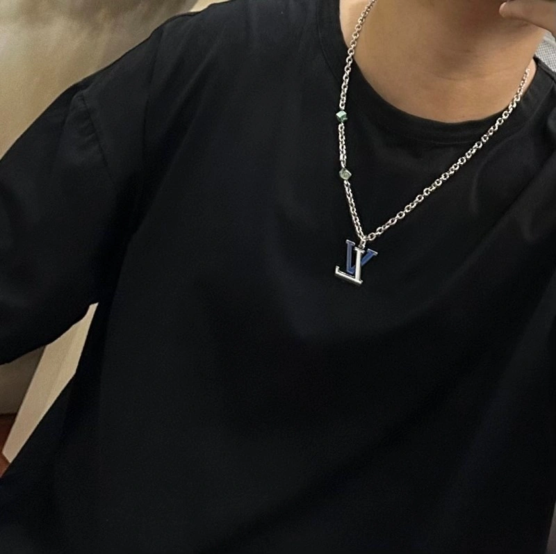 Louis Vuitton Necklaces Flexible 247925