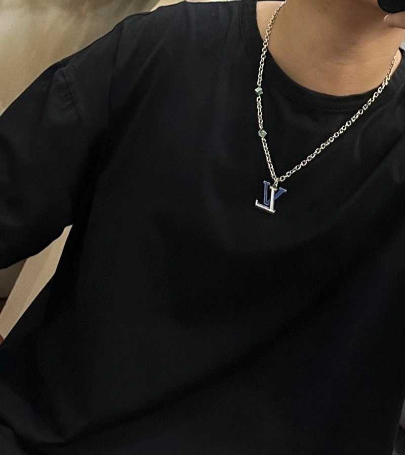 Louis Vuitton Necklaces Flexible 247925