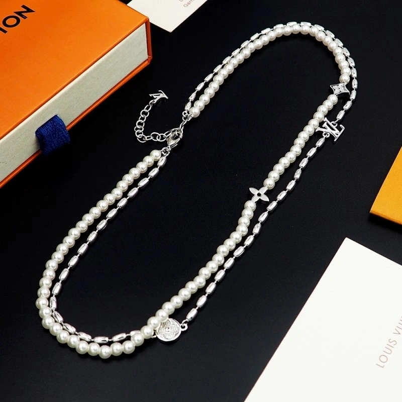 Lightweight Louis Vuitton Necklaces 247919