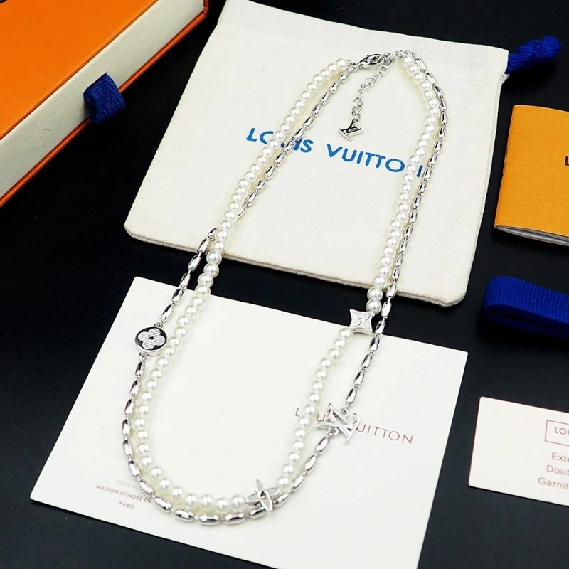 Lightweight Louis Vuitton Necklaces 247919