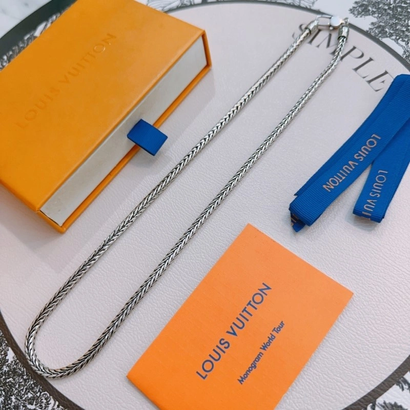 Sporty Louis Vuitton Necklaces 247905