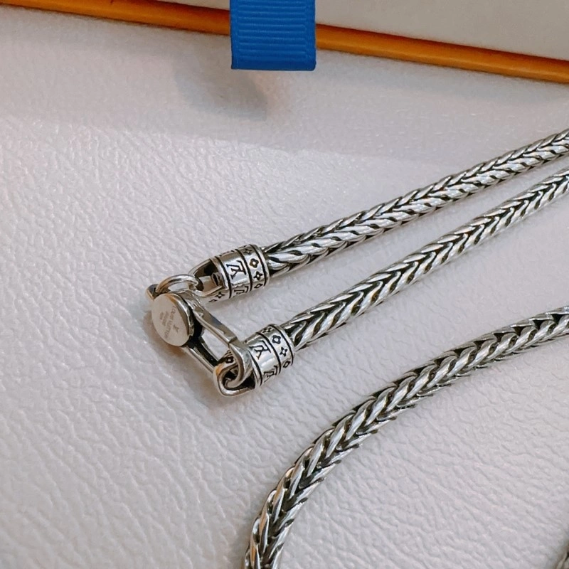Sporty Louis Vuitton Necklaces 247905