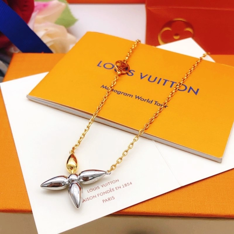 Louis Vuitton Necklaces Bold 247898