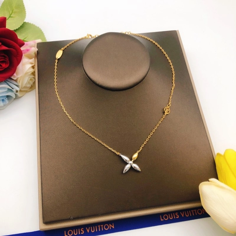Louis Vuitton Necklaces Bold 247898
