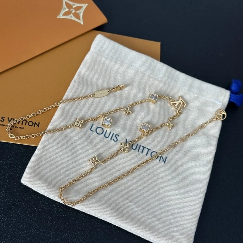Louis Vuitton Necklaces Colorful 247891