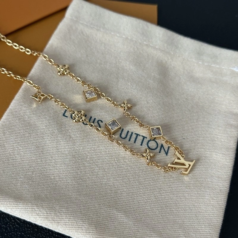 Louis Vuitton Necklaces Colorful 247891
