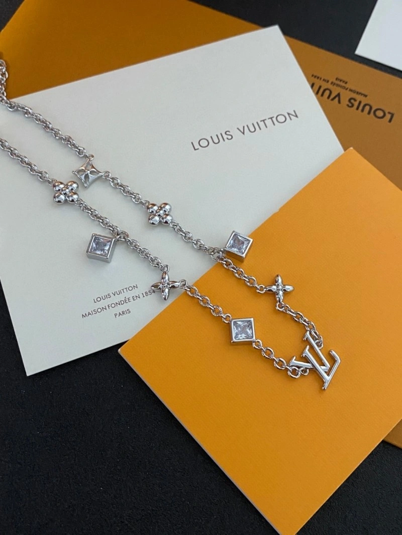 Louis Vuitton Necklaces Colorful 247891