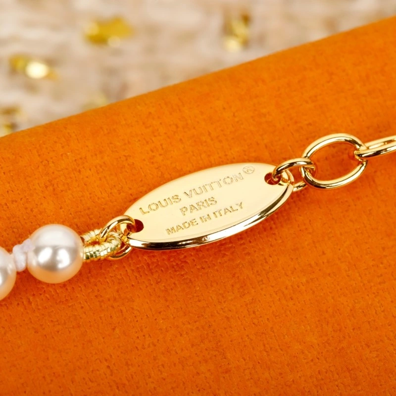 Louis Vuitton Necklaces TimelessDesign 247892
