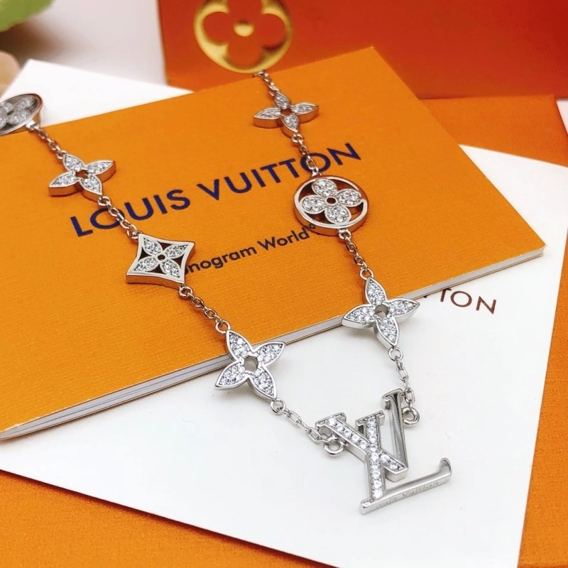 Louis Vuitton Necklaces Packable 247911
