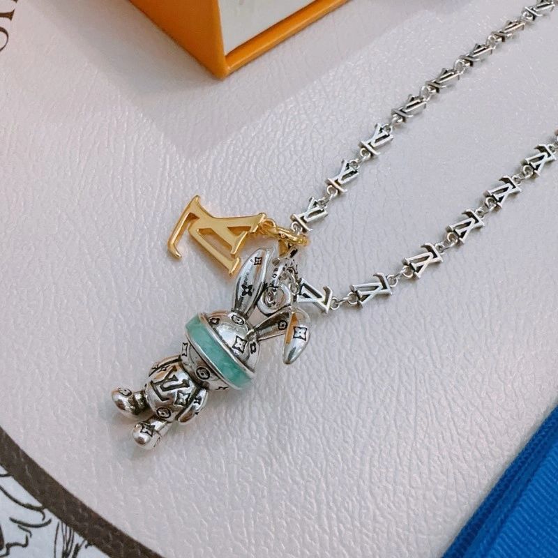 Louis Vuitton Necklaces UrbanChic 247913