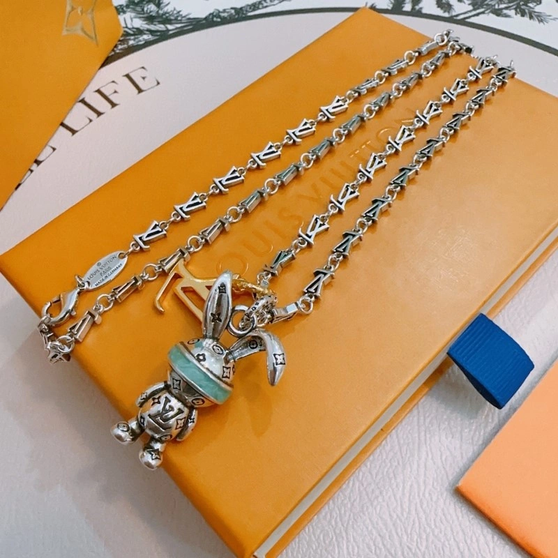 Louis Vuitton Necklaces UrbanChic 247913