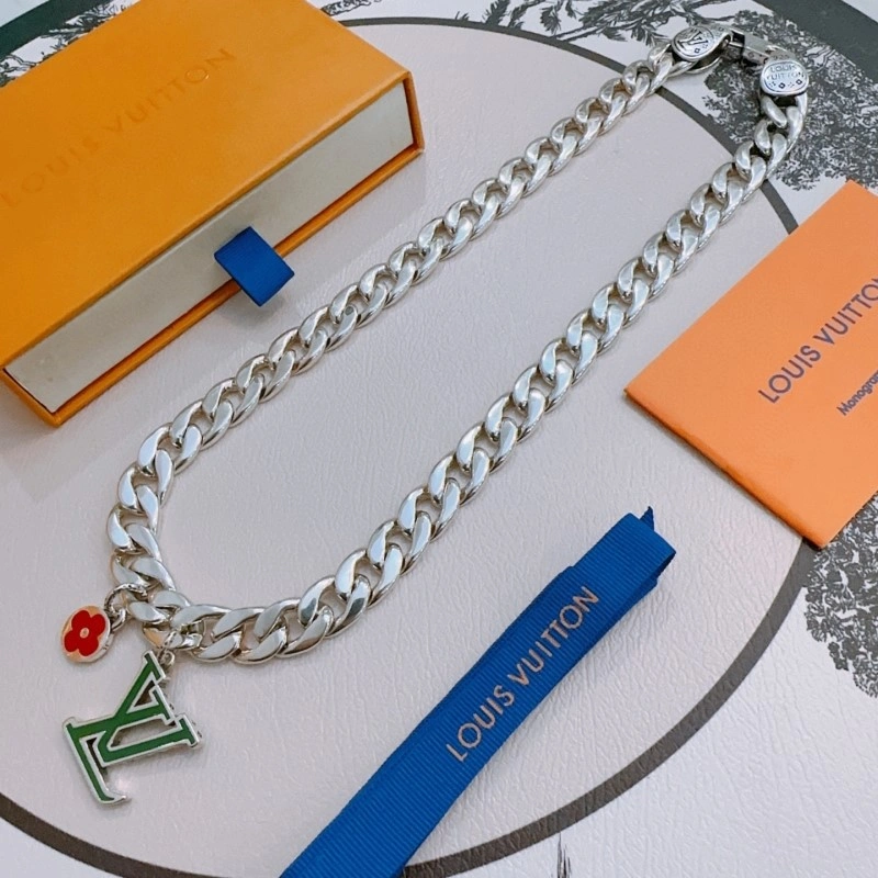 Thermal Louis Vuitton Necklaces 247910