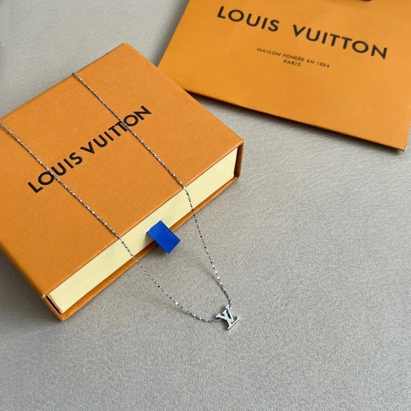 Comfortable Louis Vuitton Necklaces 247885